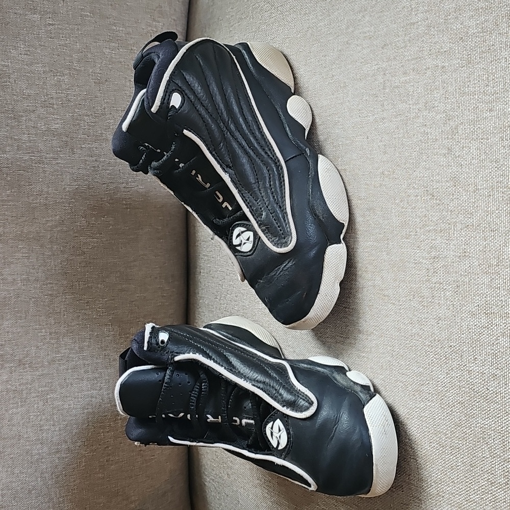 Air Jordan Pro Strong (GS) Black White Sneakers toddler kids size 12.5 C